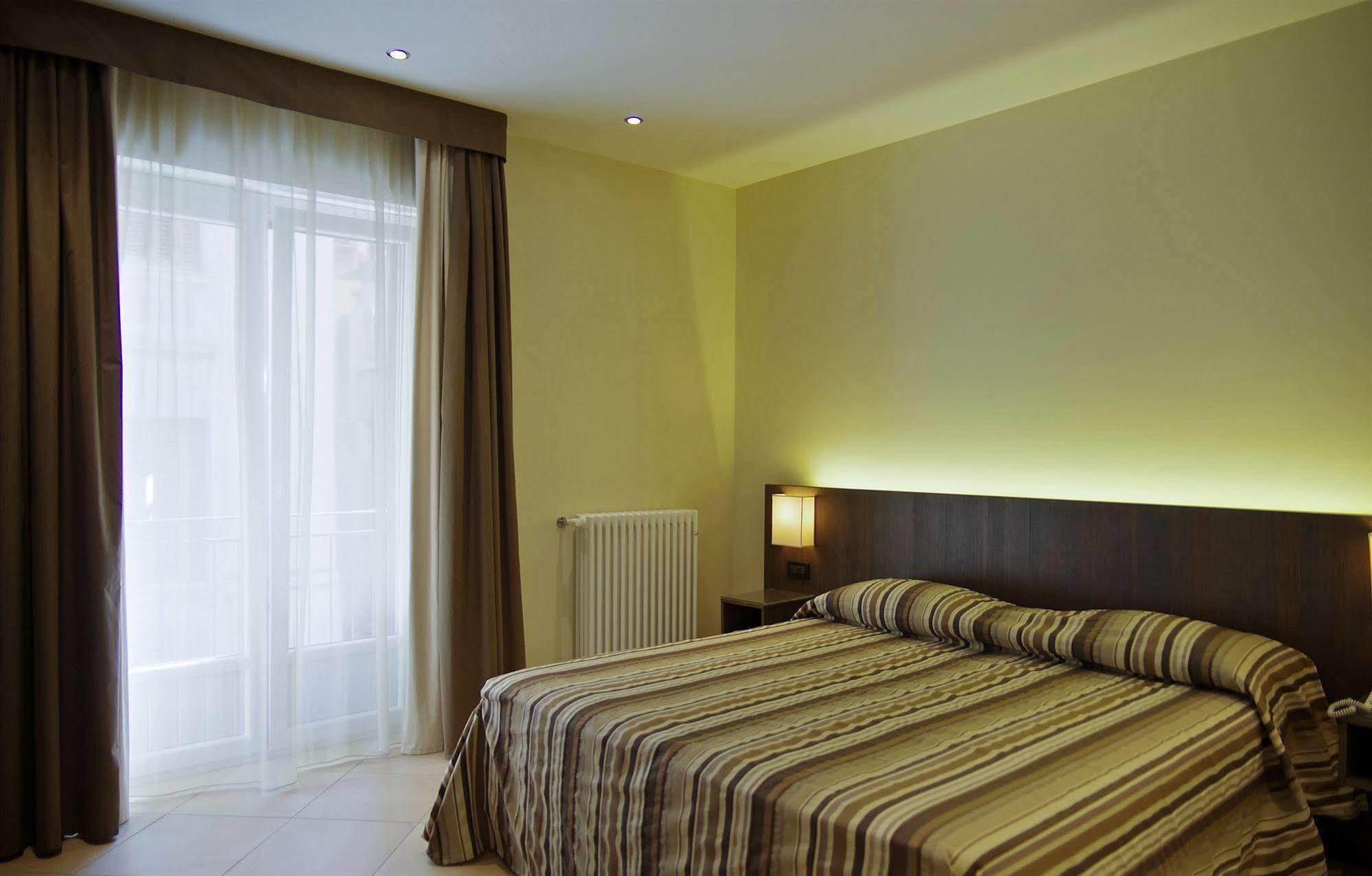 Bb 10 Serpotta - Palazzo Riolo & Restaurant Παλέρμο Εξωτερικό φωτογραφία